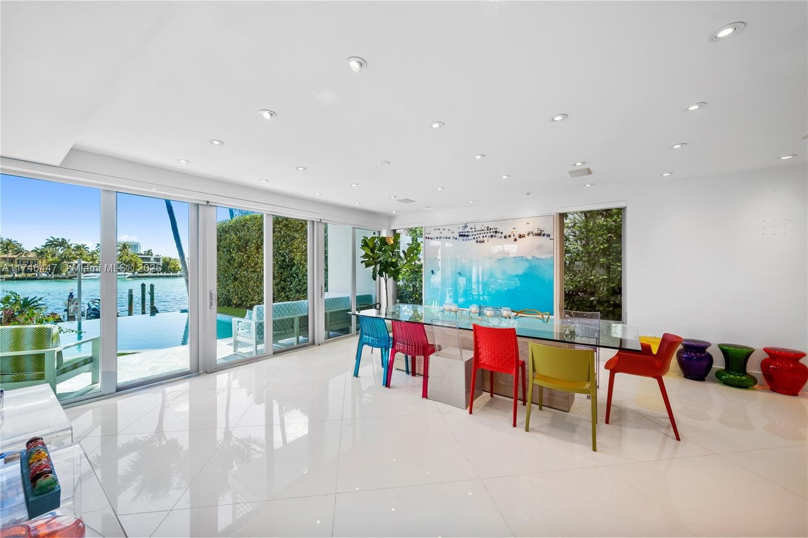 A11746447 — Miami Beach — 33