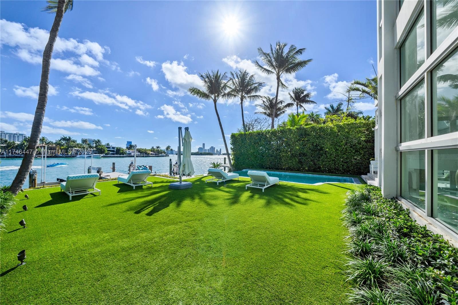 A11746447 — Miami Beach — 19