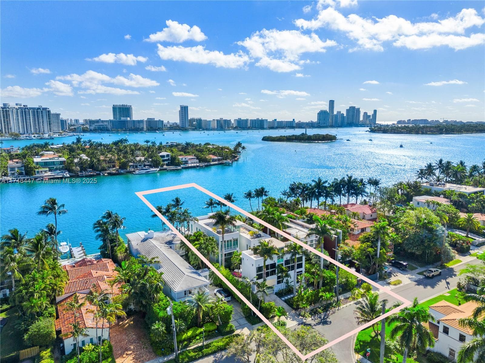 A11746447 — Miami Beach — 85