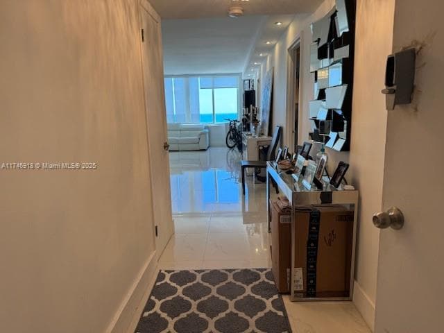 A11746918 — Miami Beach — 15