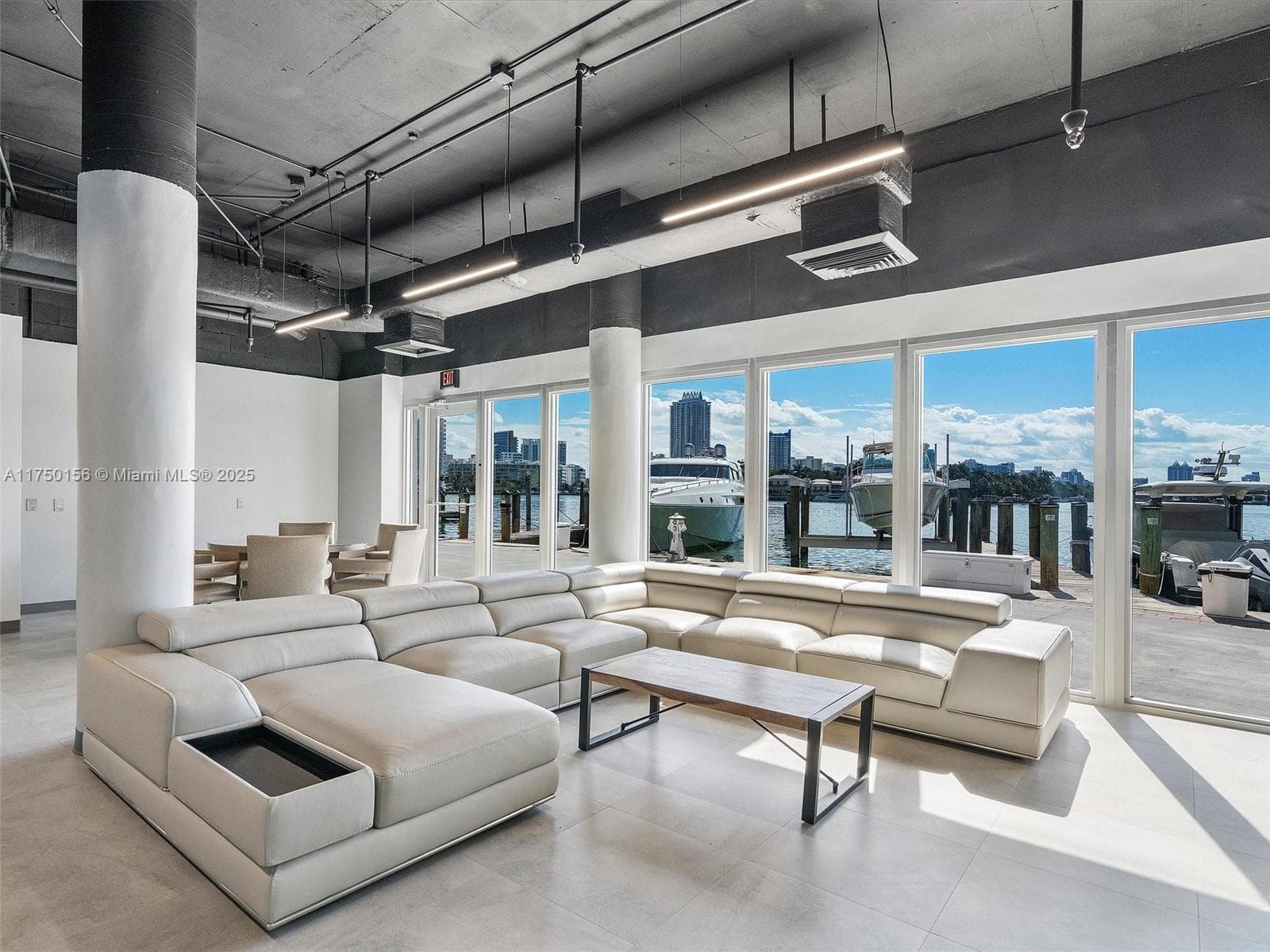 A11750156 — Miami Beach — 6