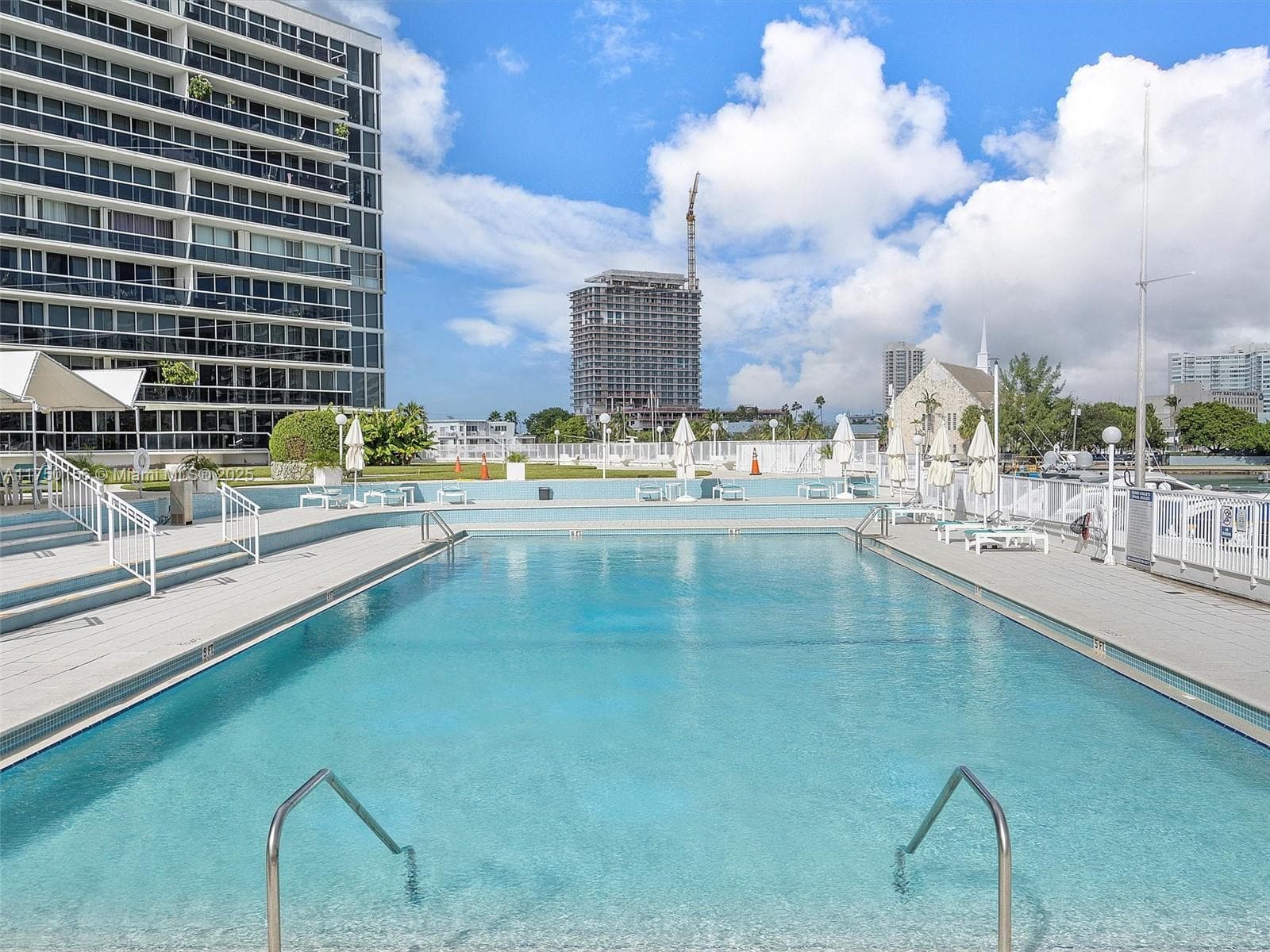 A11750156 — Miami Beach — 12
