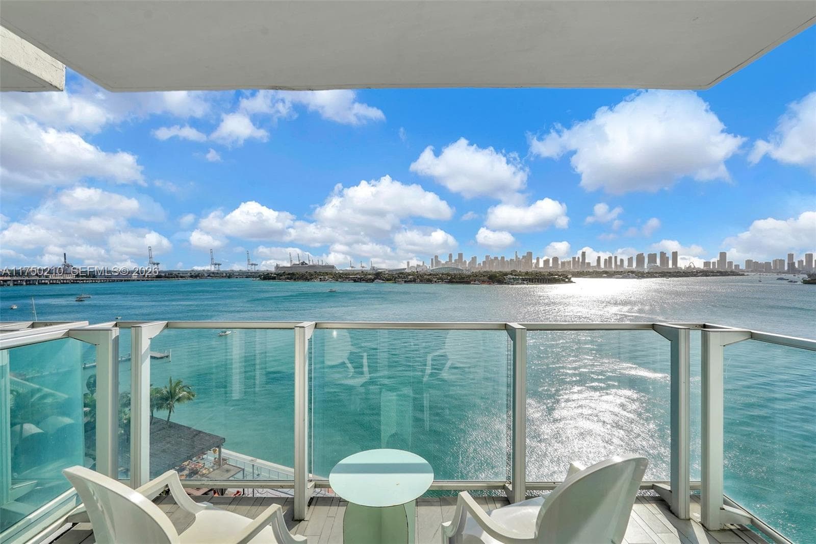 A11750210 — Miami Beach