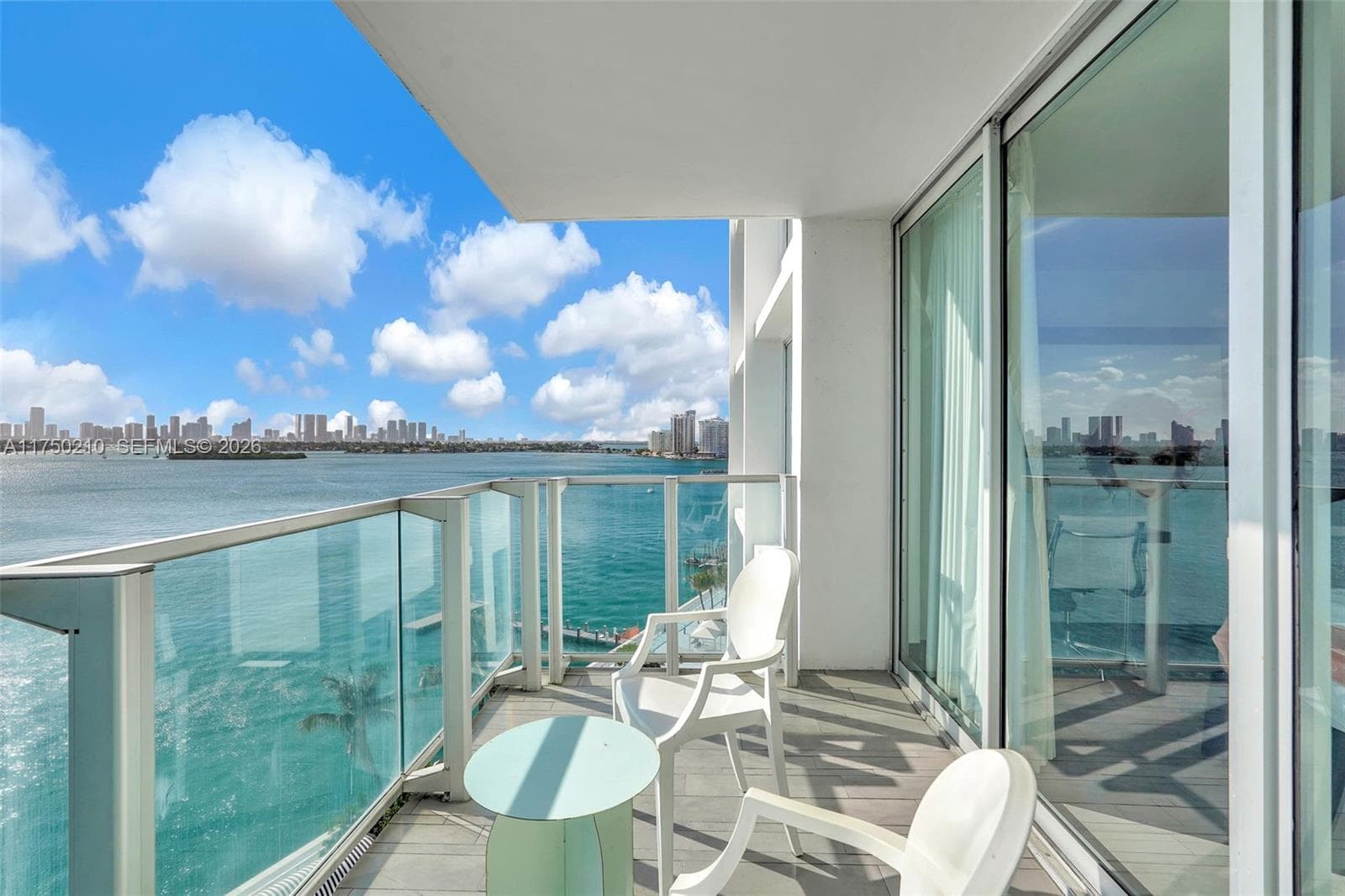 A11750210 — Miami Beach — 31