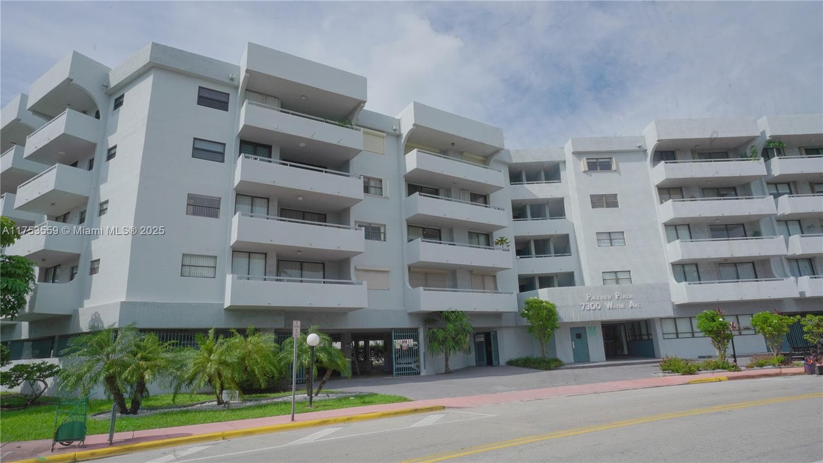 A11753559 — Miami Beach — 2