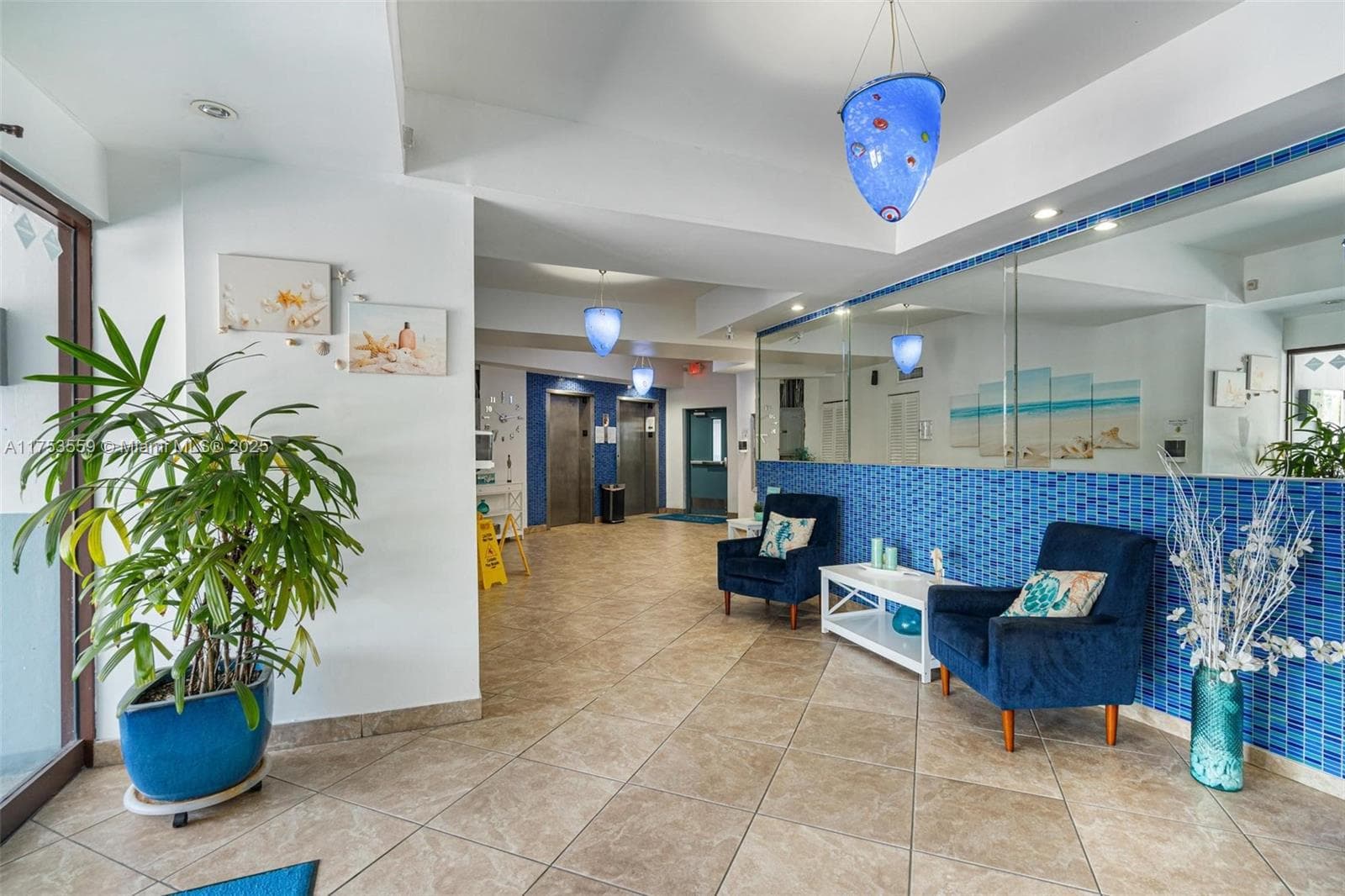 A11753559 — Miami Beach — 3