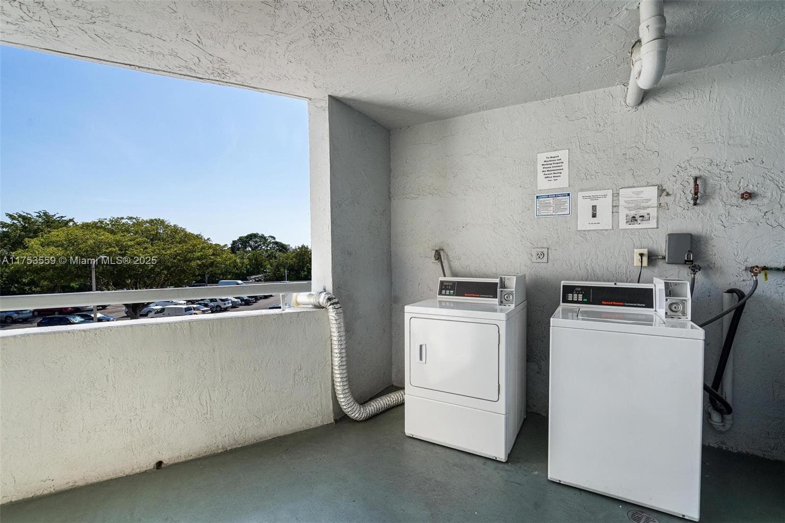 A11753559 — Miami Beach — 24