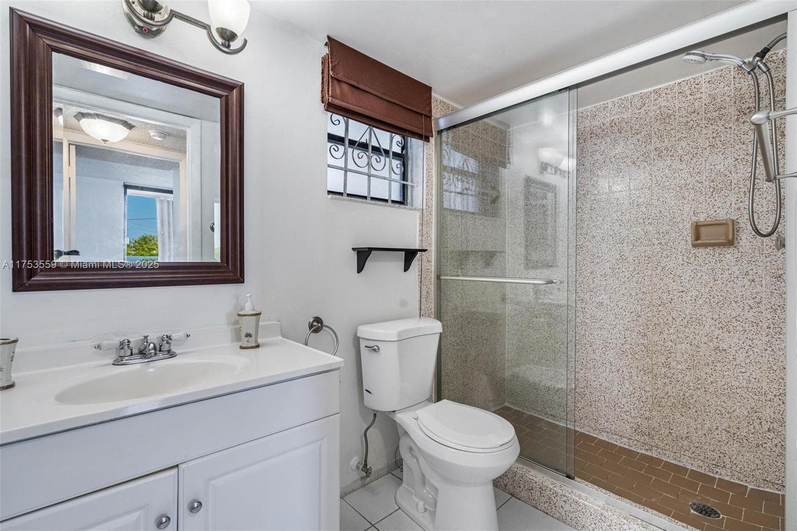 A11753559 — Miami Beach — 10