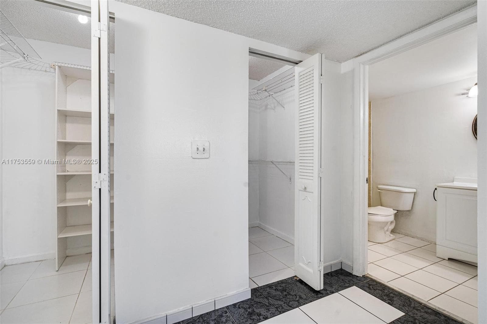 A11753559 — Miami Beach — 14