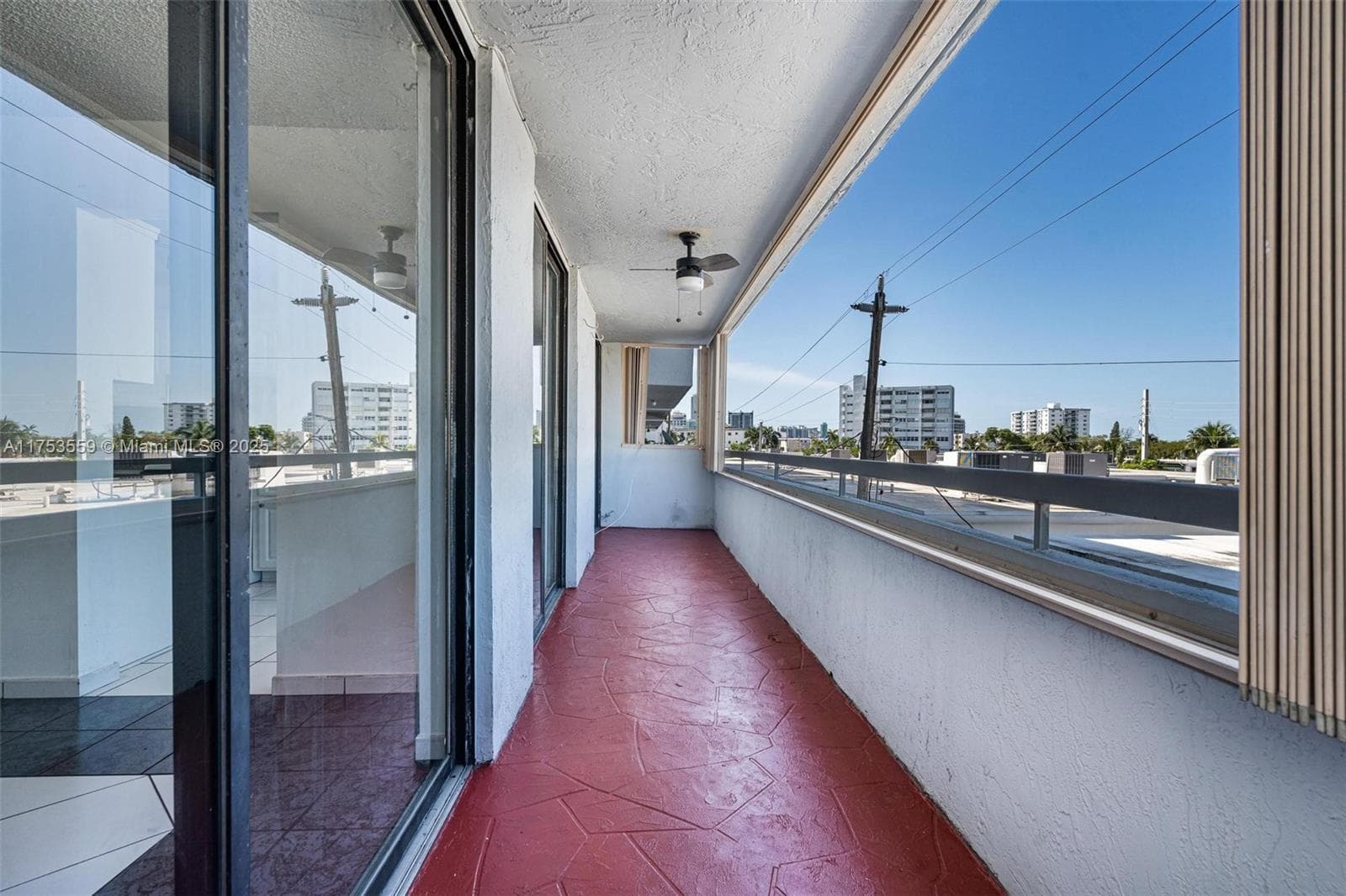 A11753559 — Miami Beach — 18