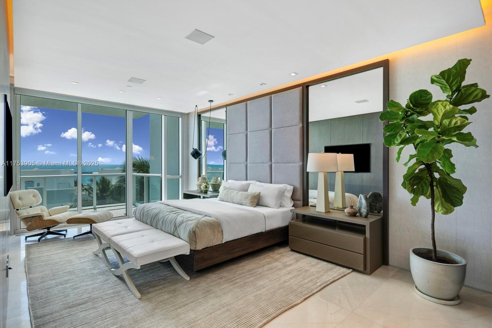 A11753905 — Miami Beach — 10