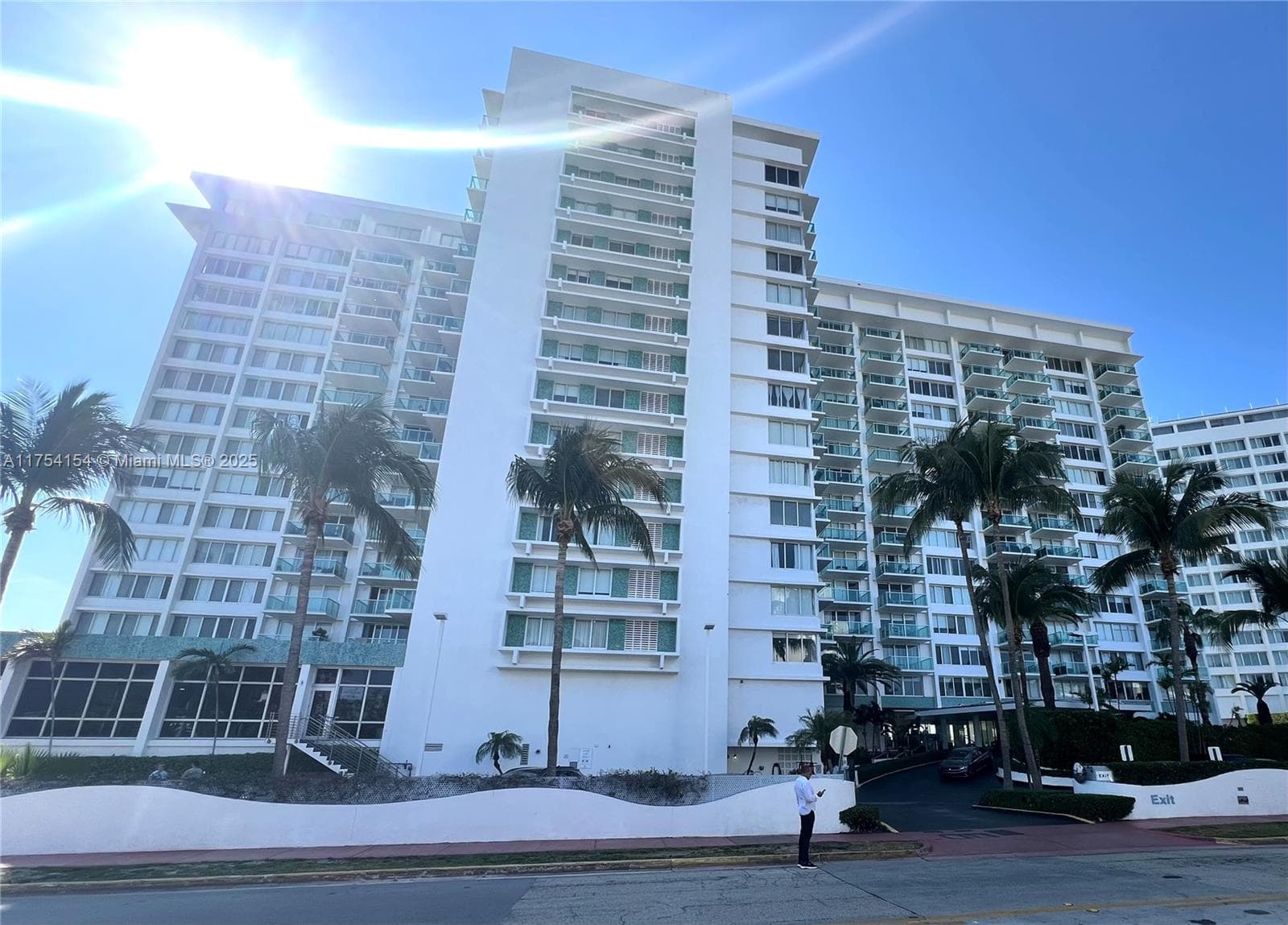 A11754154 — Miami Beach — 3