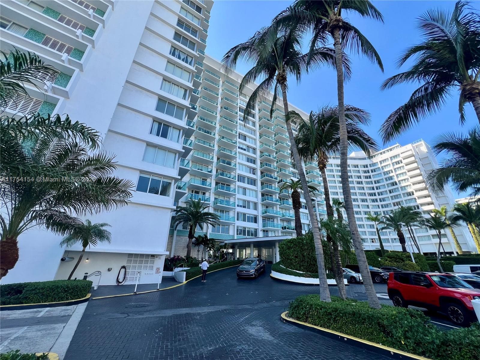 A11754154 — Miami Beach