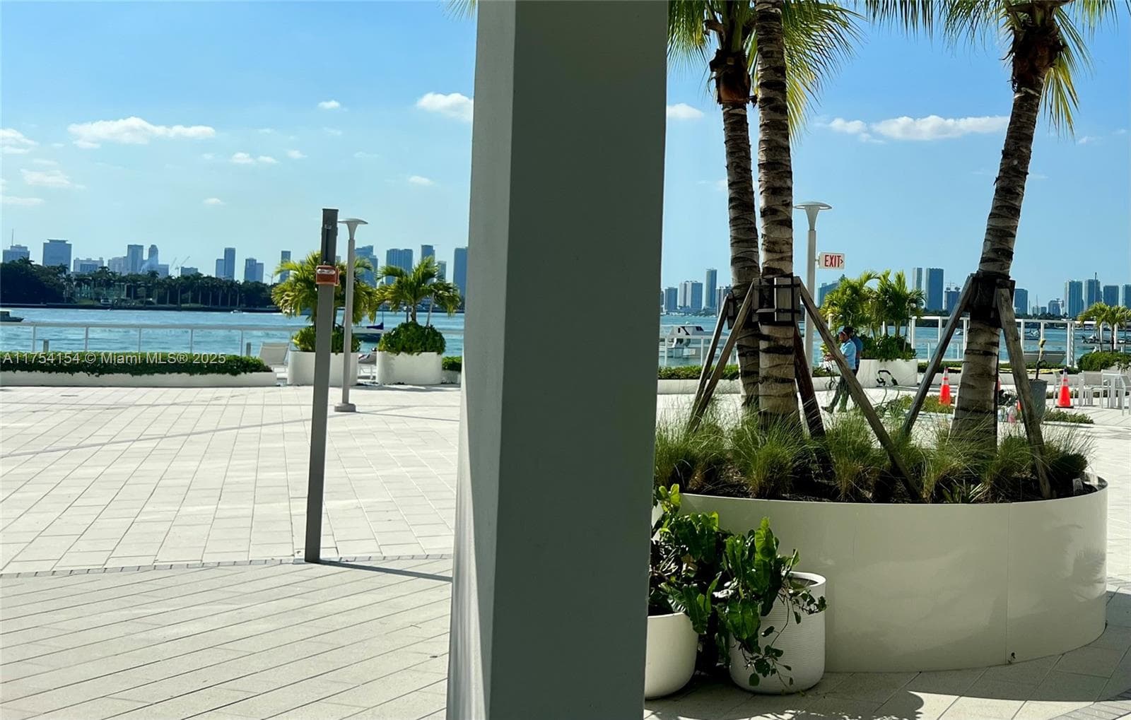 A11754154 — Miami Beach — 20
