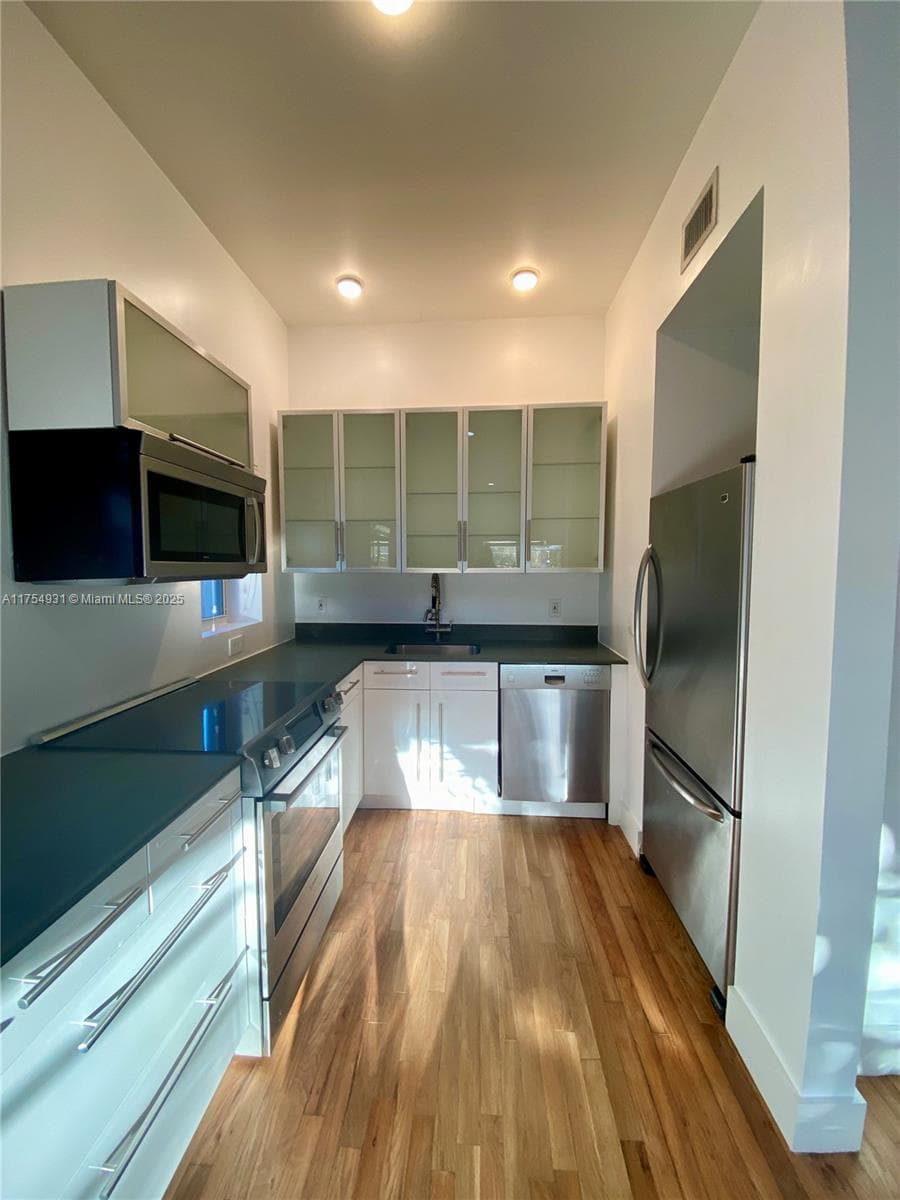 A11754931 — Miami Beach — 3