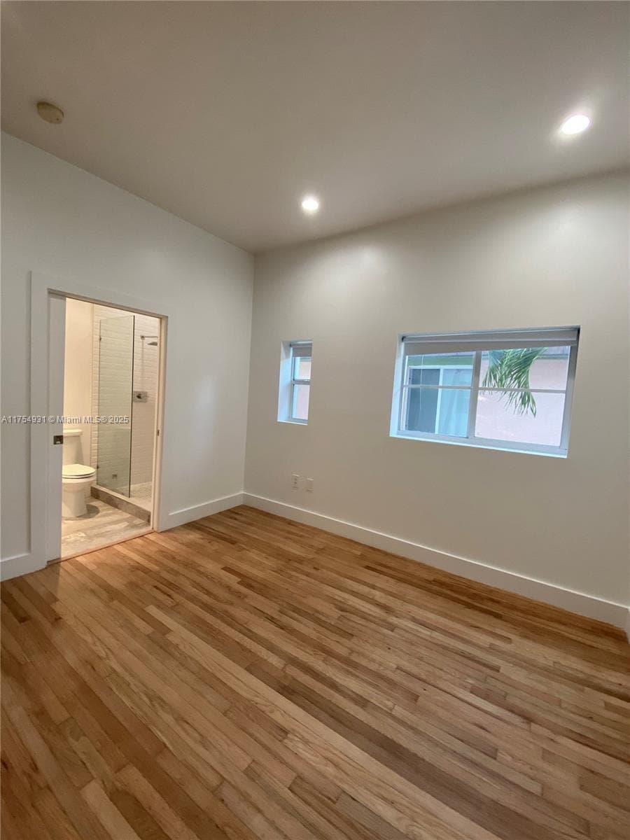 A11754931 — Miami Beach — 15