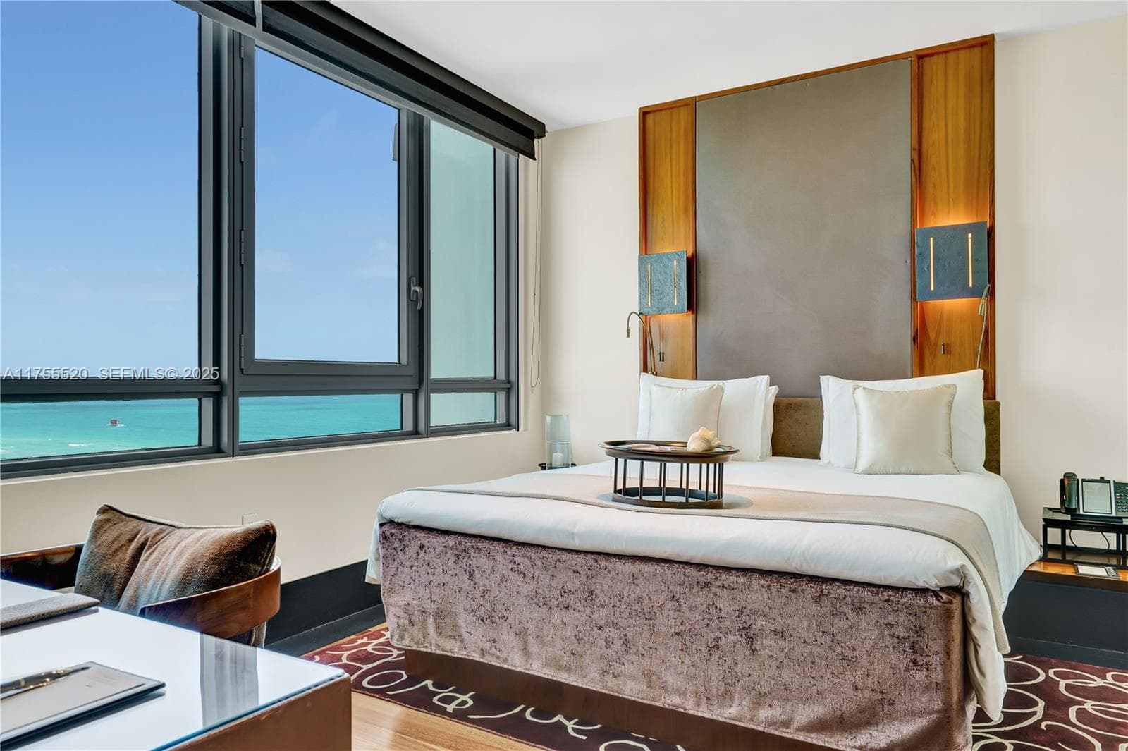 A11755520 — Miami Beach — 20