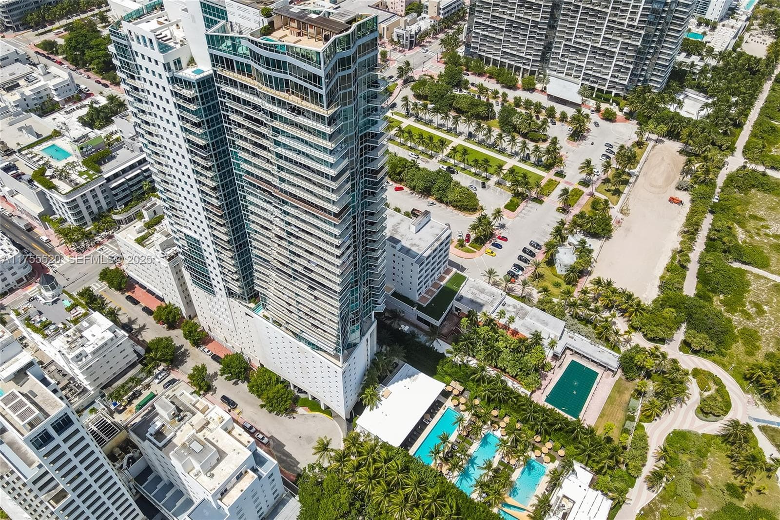 A11755520 — Miami Beach — 37