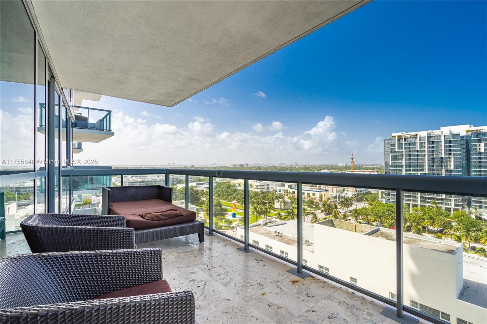 A11755848 — Miami Beach — 43