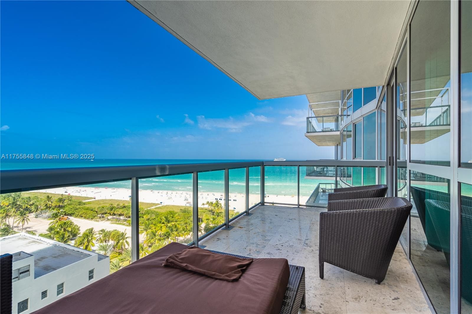 A11755848 — Miami Beach — 24