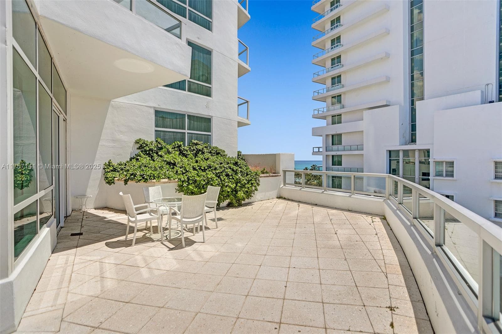 A11757141 — Miami Beach — 6