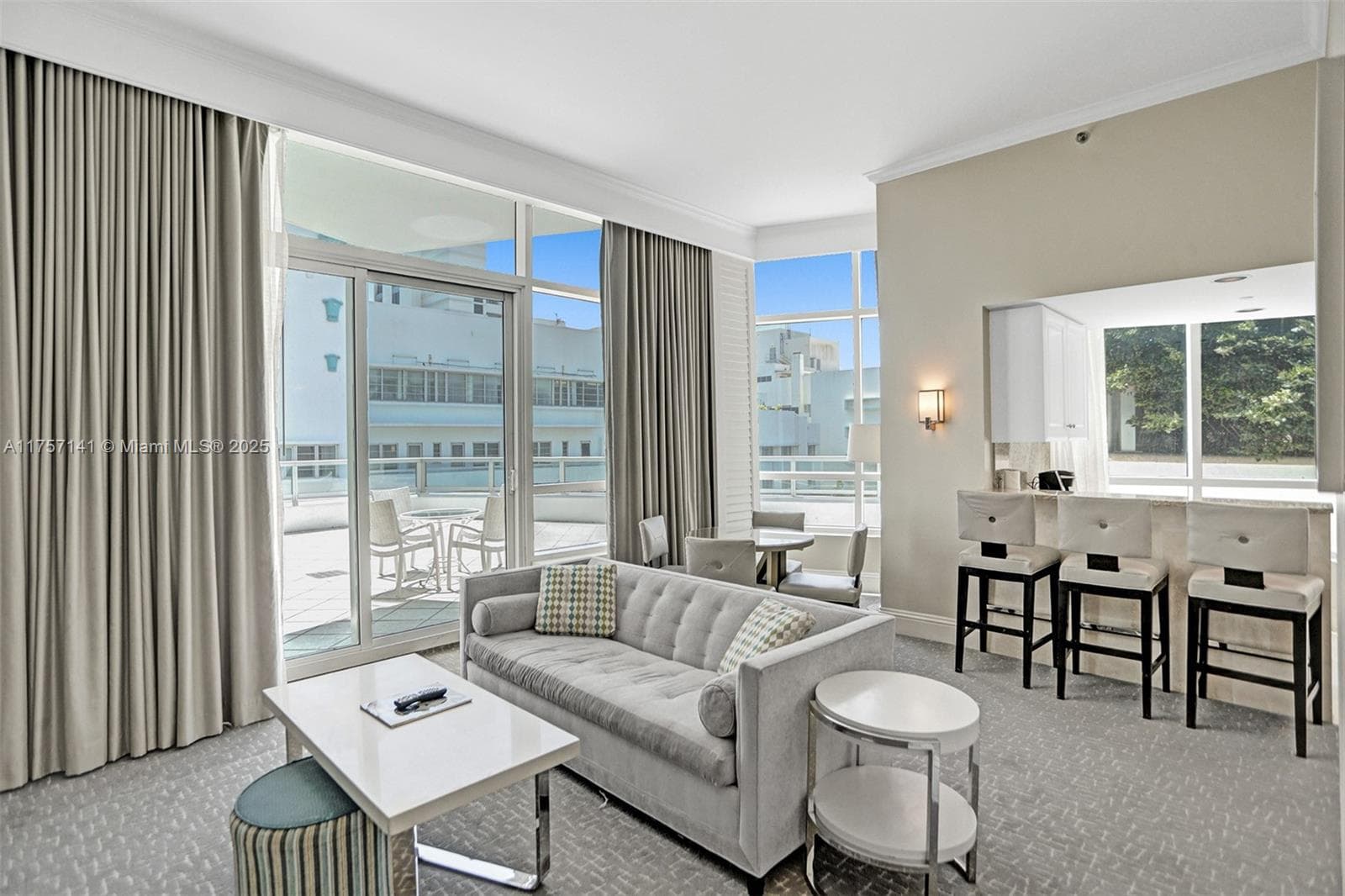 A11757141 — Miami Beach — 10