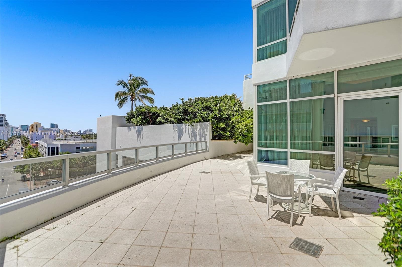 A11757141 — Miami Beach — 8