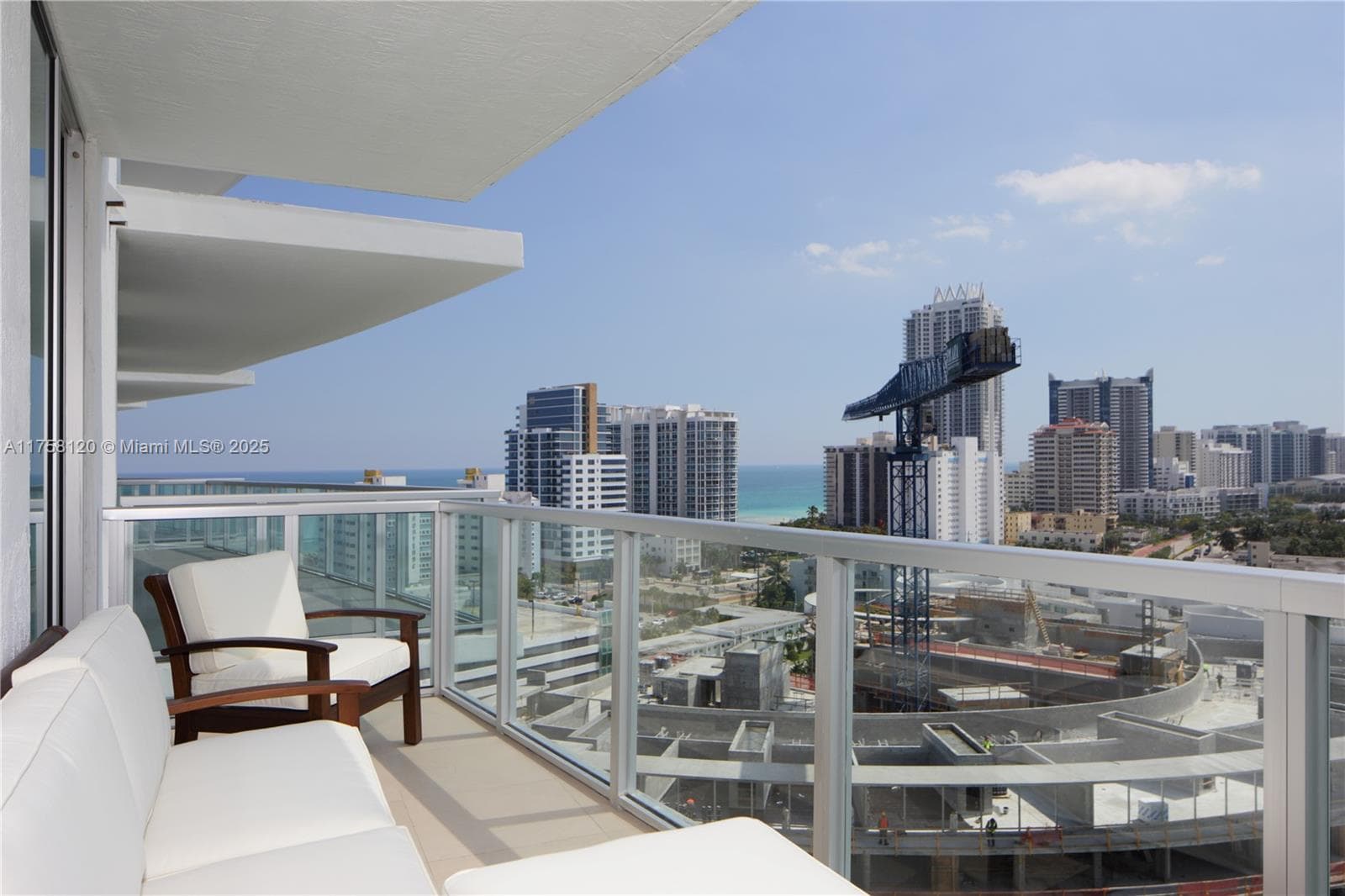 A11758120 — Miami Beach — 6
