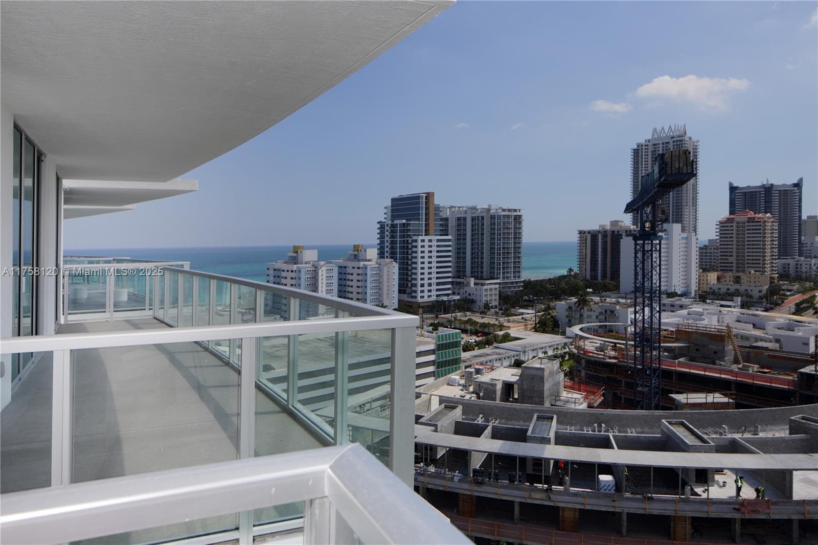 A11758120 — Miami Beach — 7