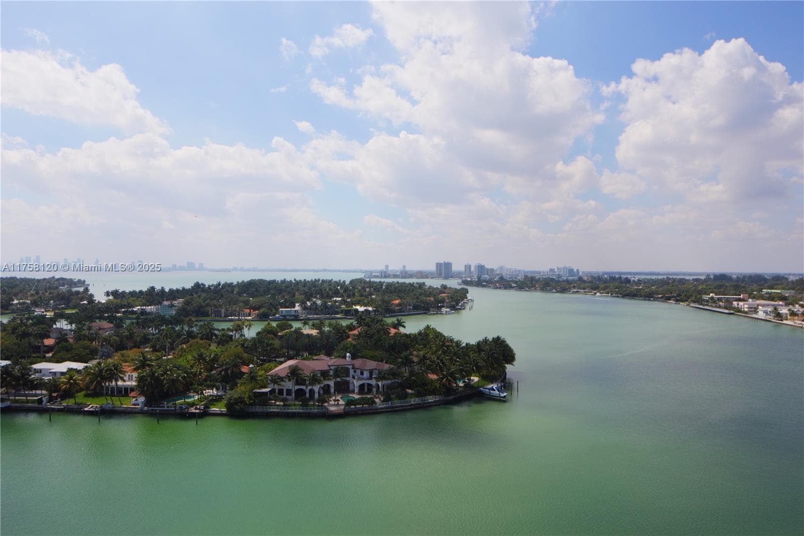 A11758120 — Miami Beach
