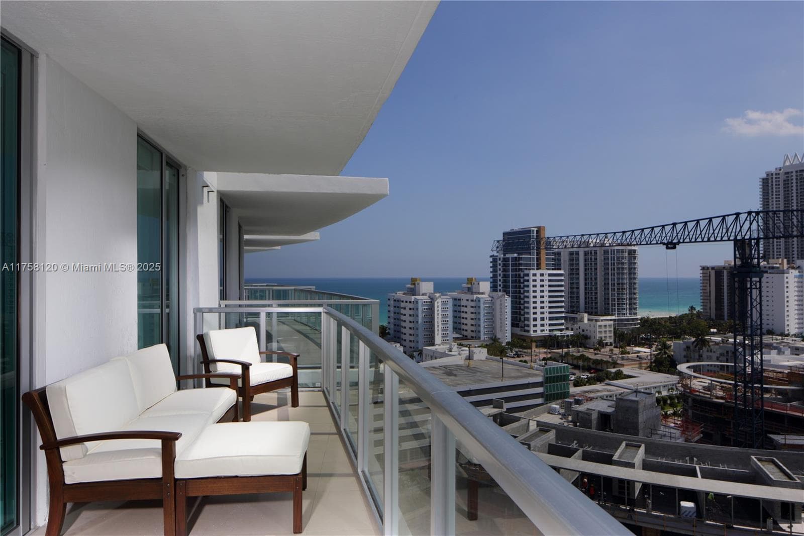 A11758120 — Miami Beach — 5