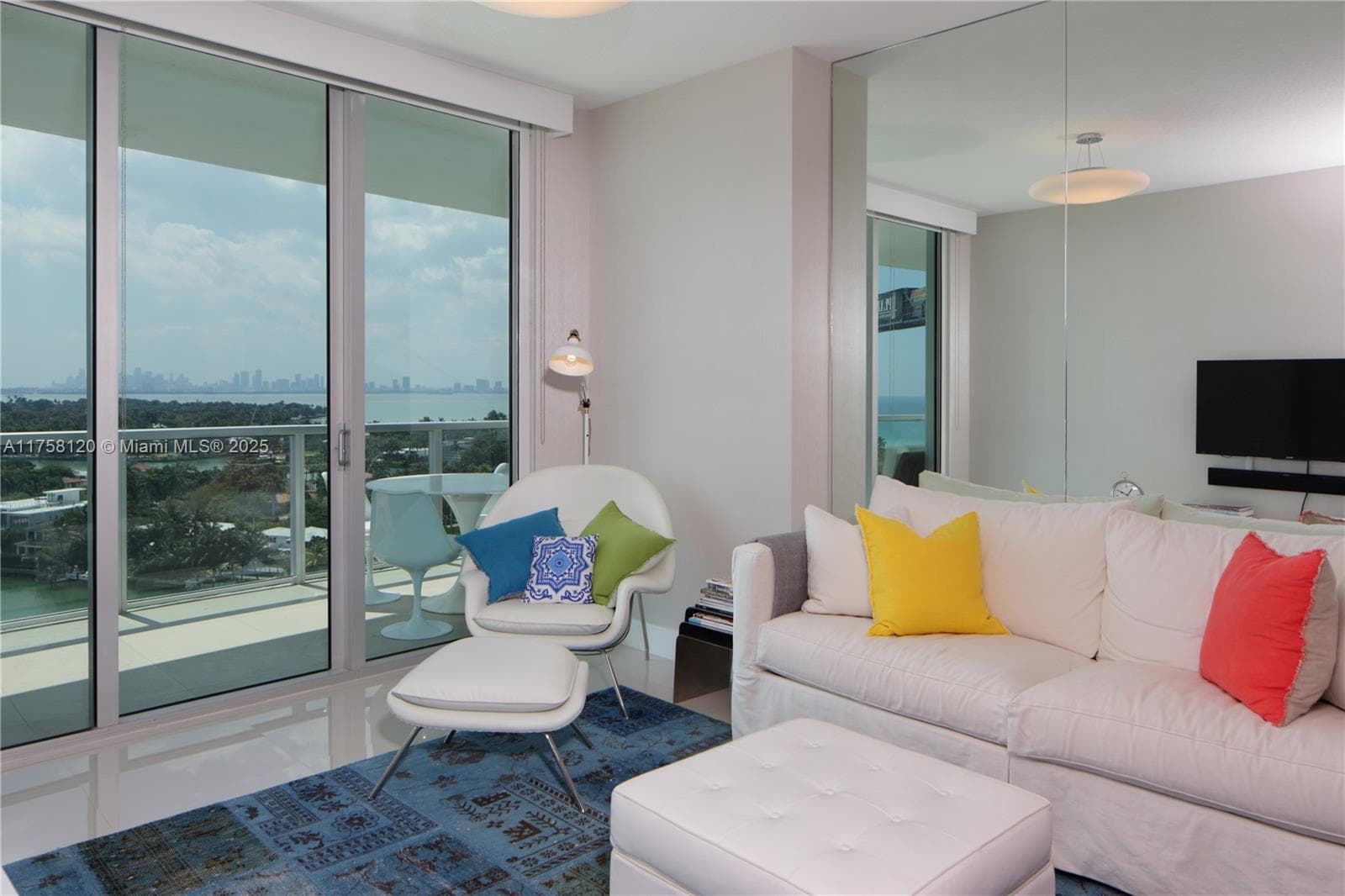 A11758120 — Miami Beach — 10