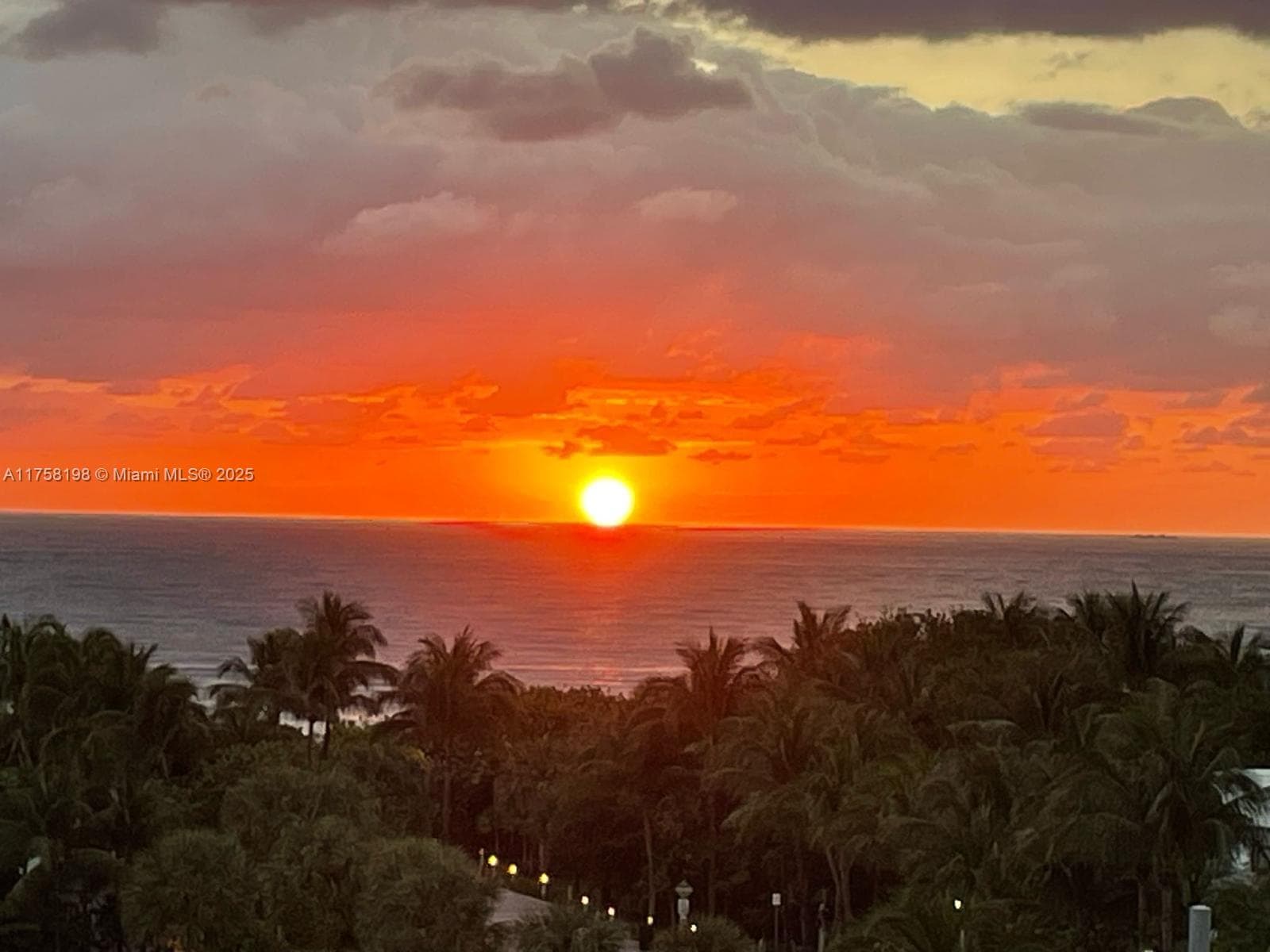 A11758198 — Miami Beach — 28