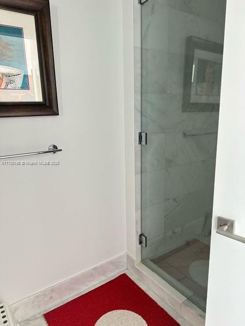 A11758198 — Miami Beach — 21
