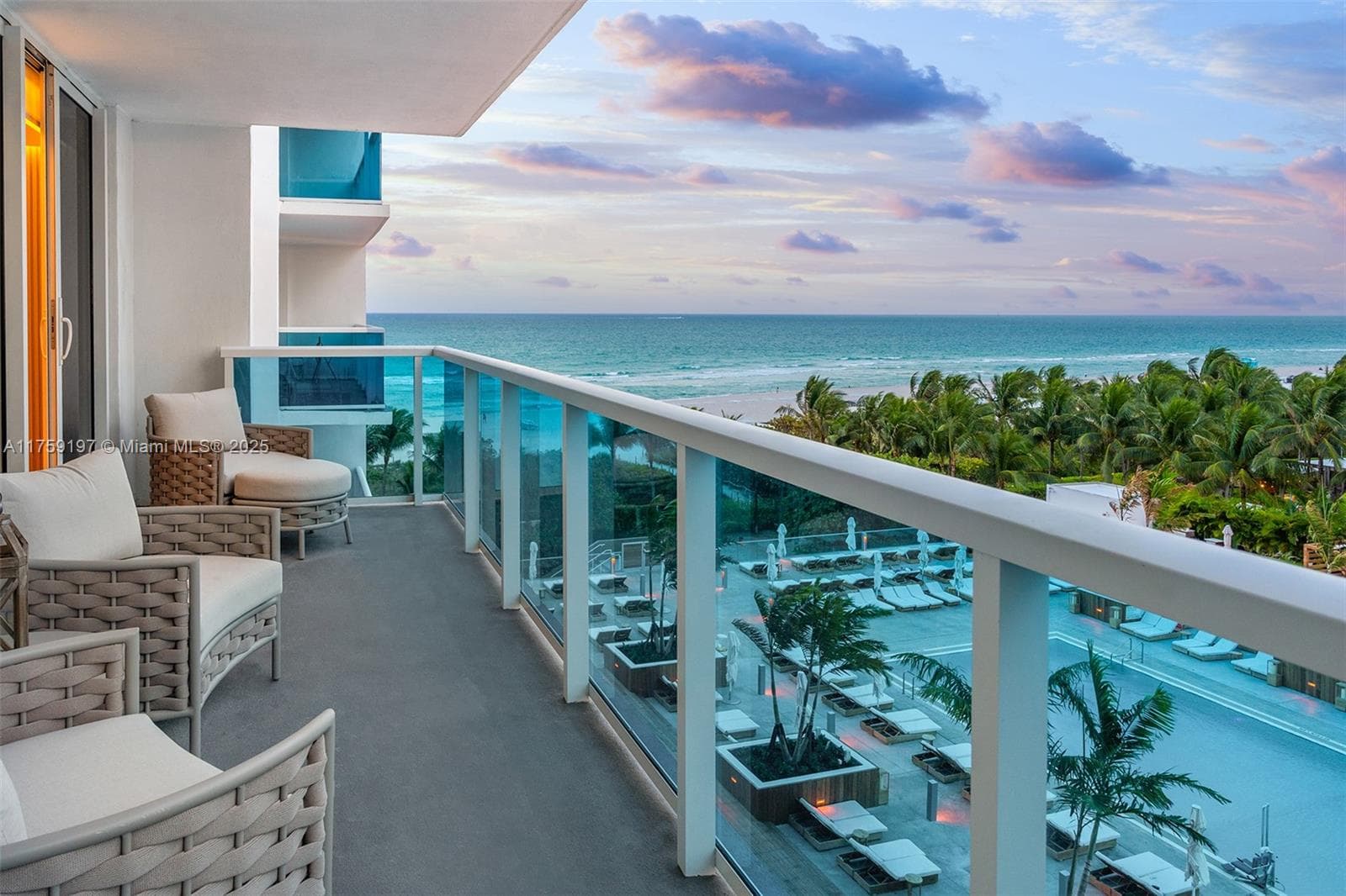 A11759197 — Miami Beach — 5