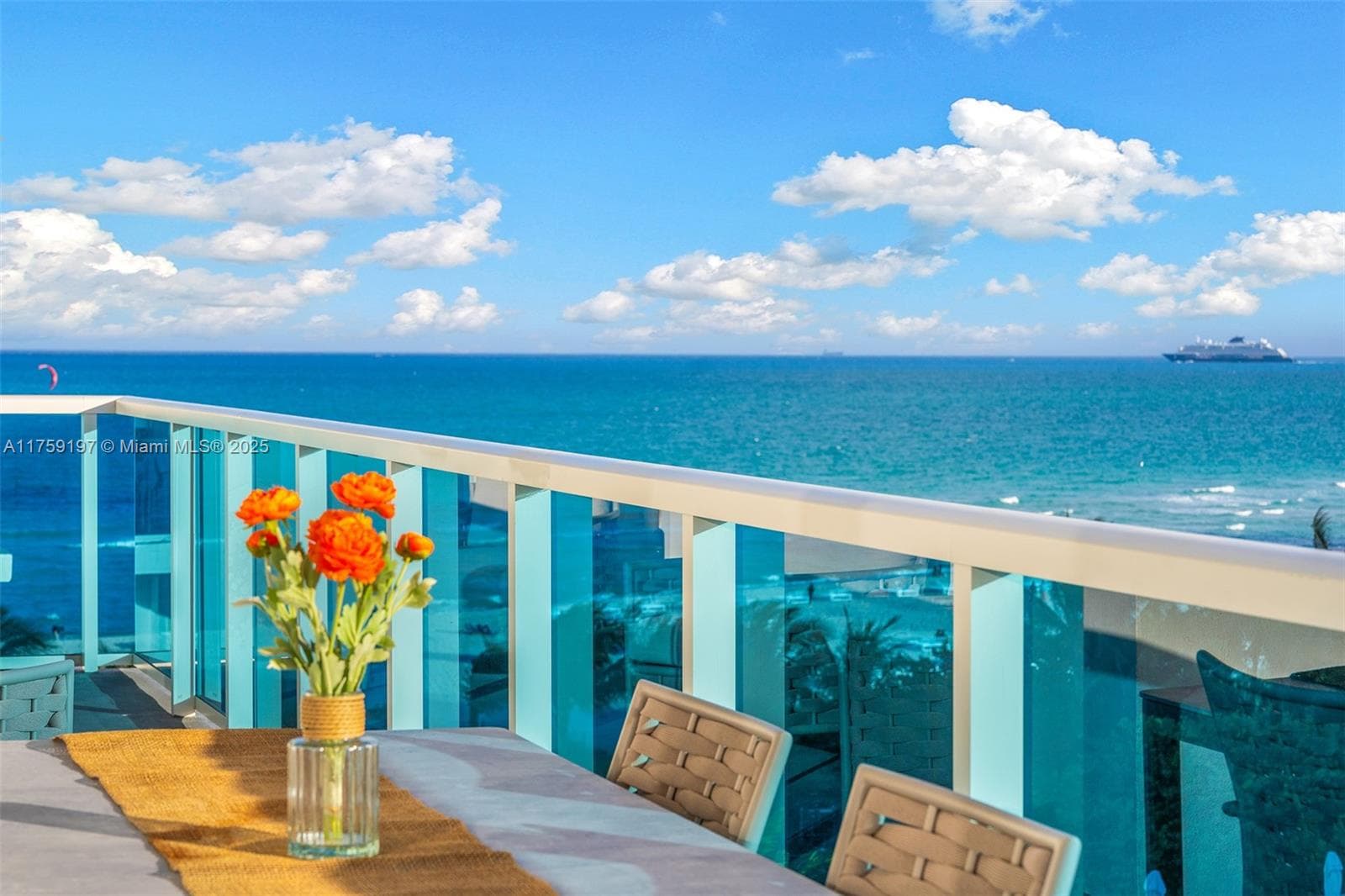 A11759197 — Miami Beach — 38