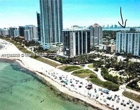 A11759258 — Miami Beach