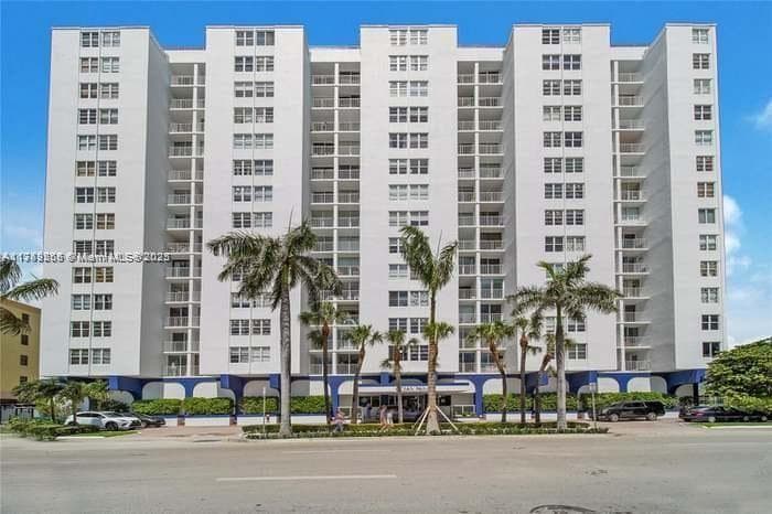 A11759258 — Miami Beach — 29