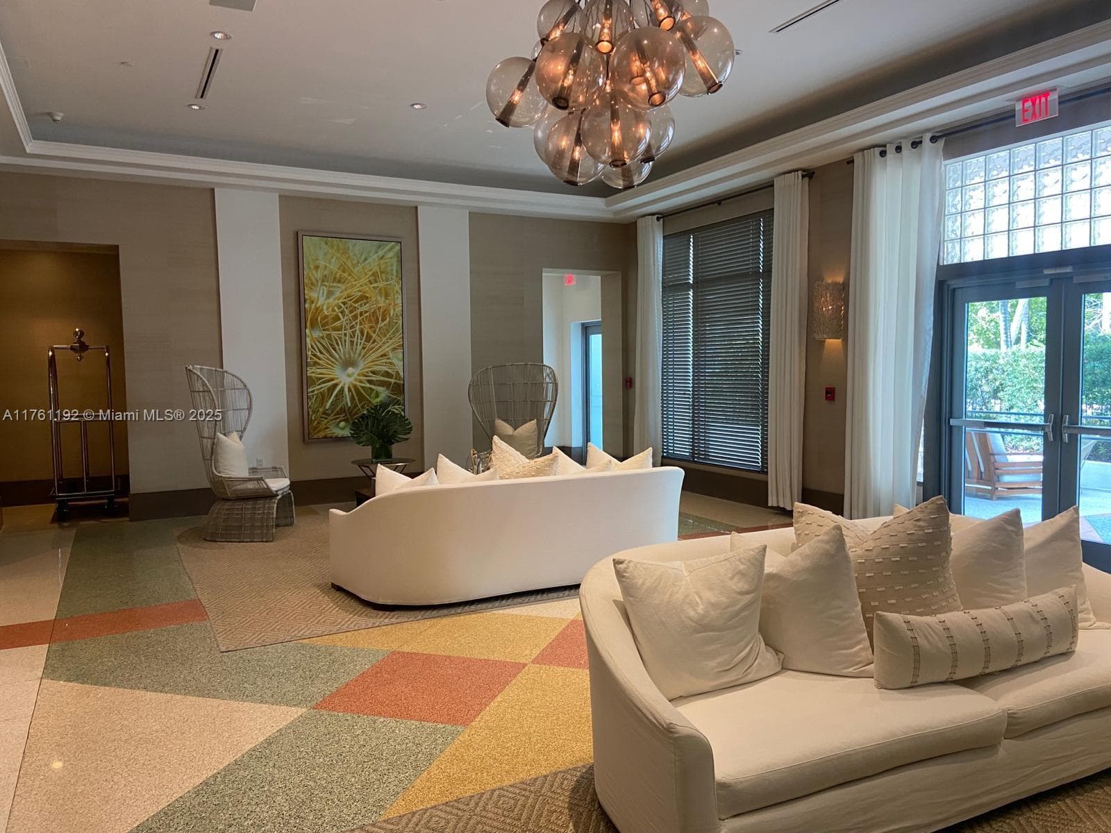 A11761192 — Miami Beach — 24
