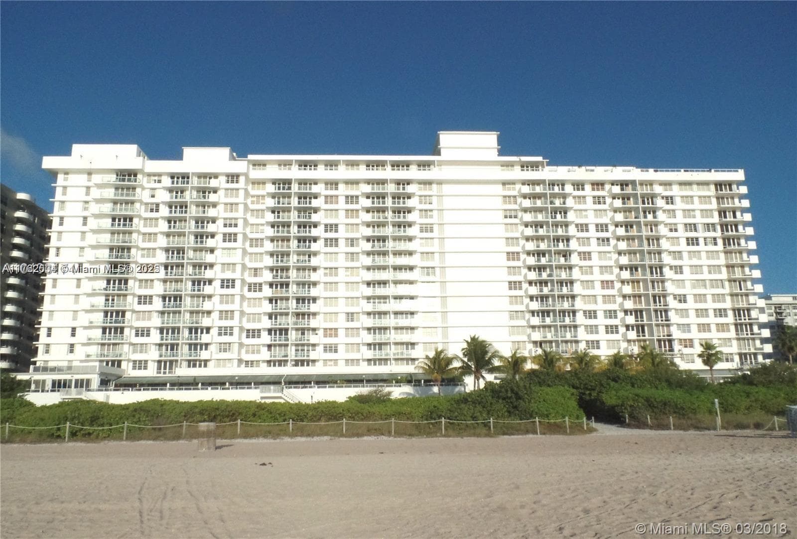 A11762004 — Miami Beach — 22