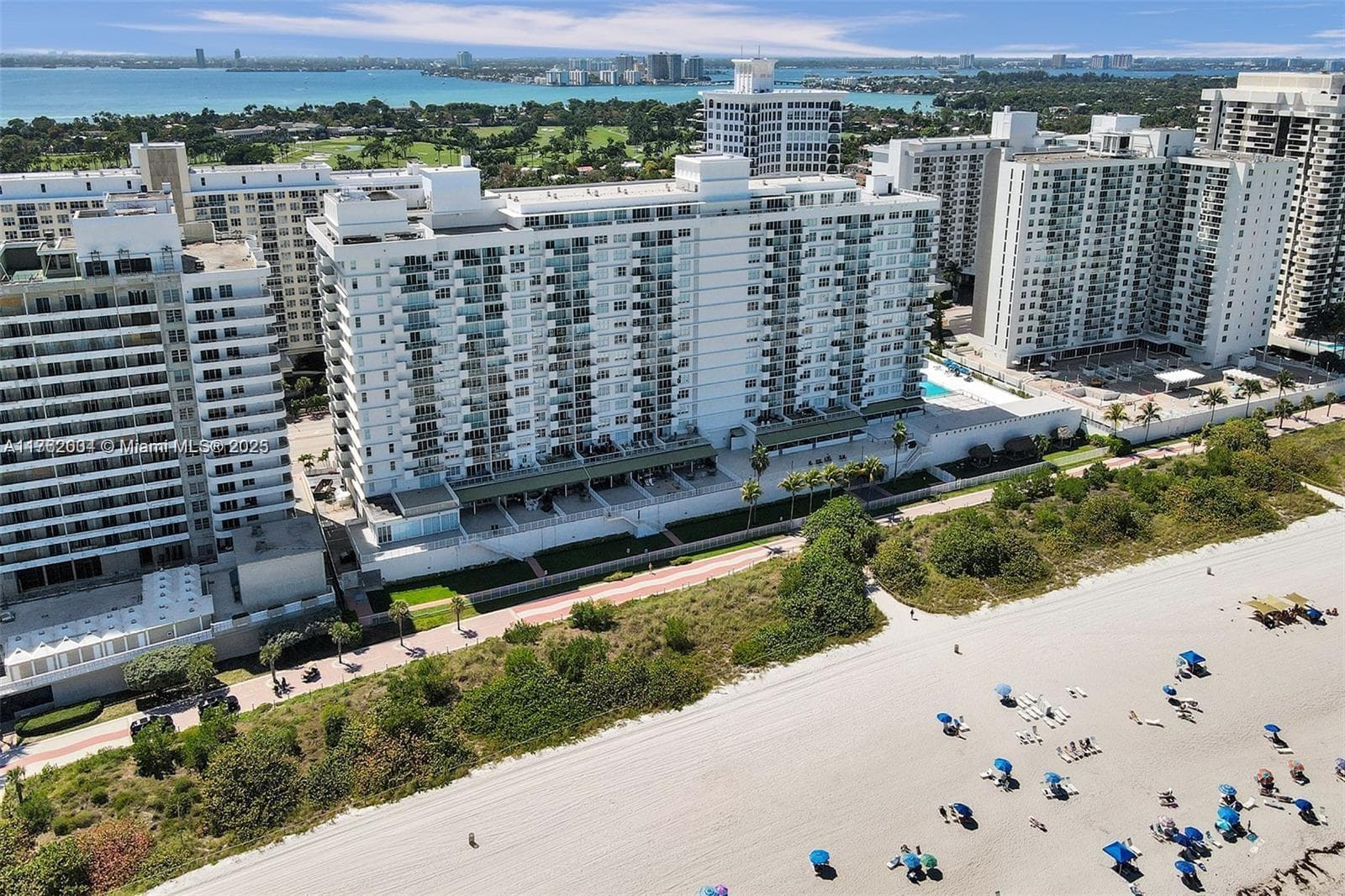 A11762004 — Miami Beach — 14