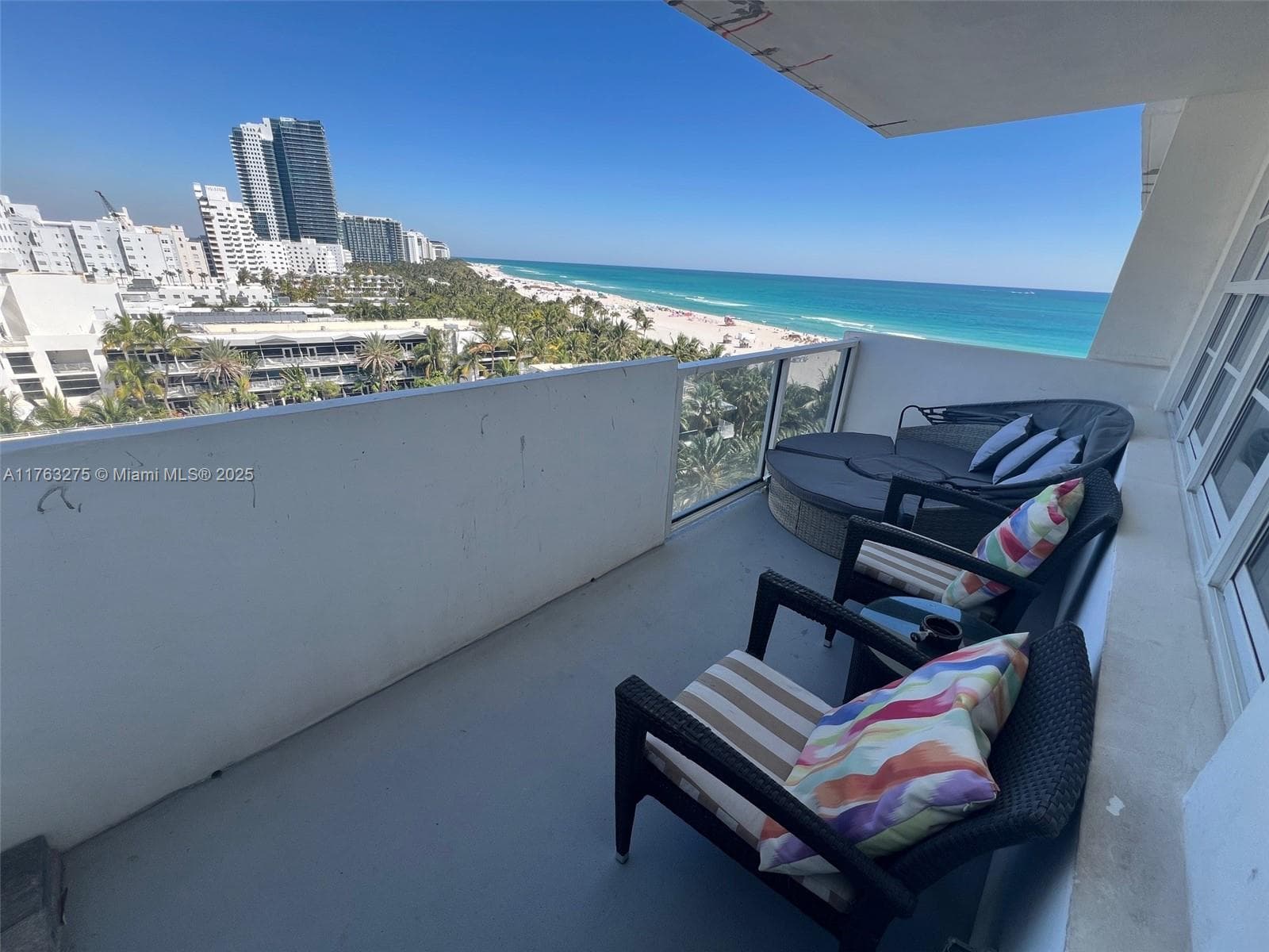 A11763275 — Miami Beach