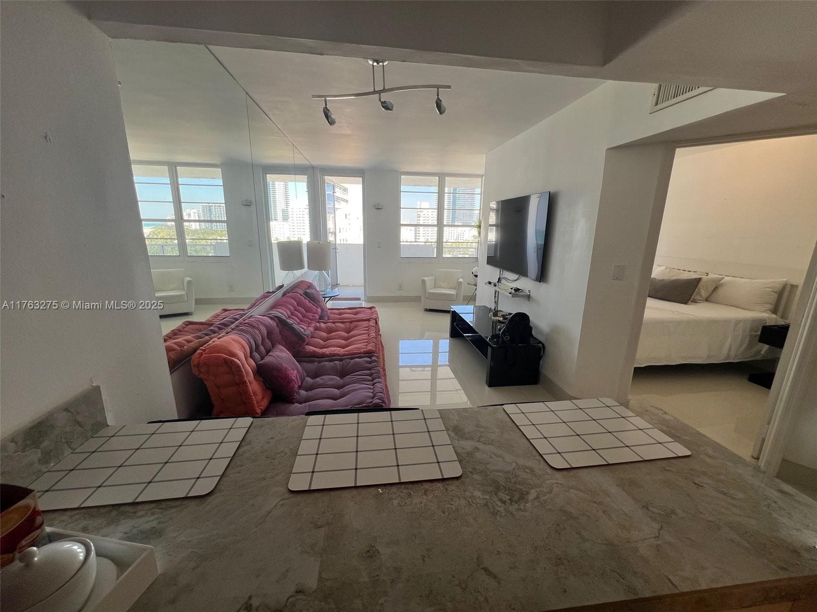 A11763275 — Miami Beach — 9