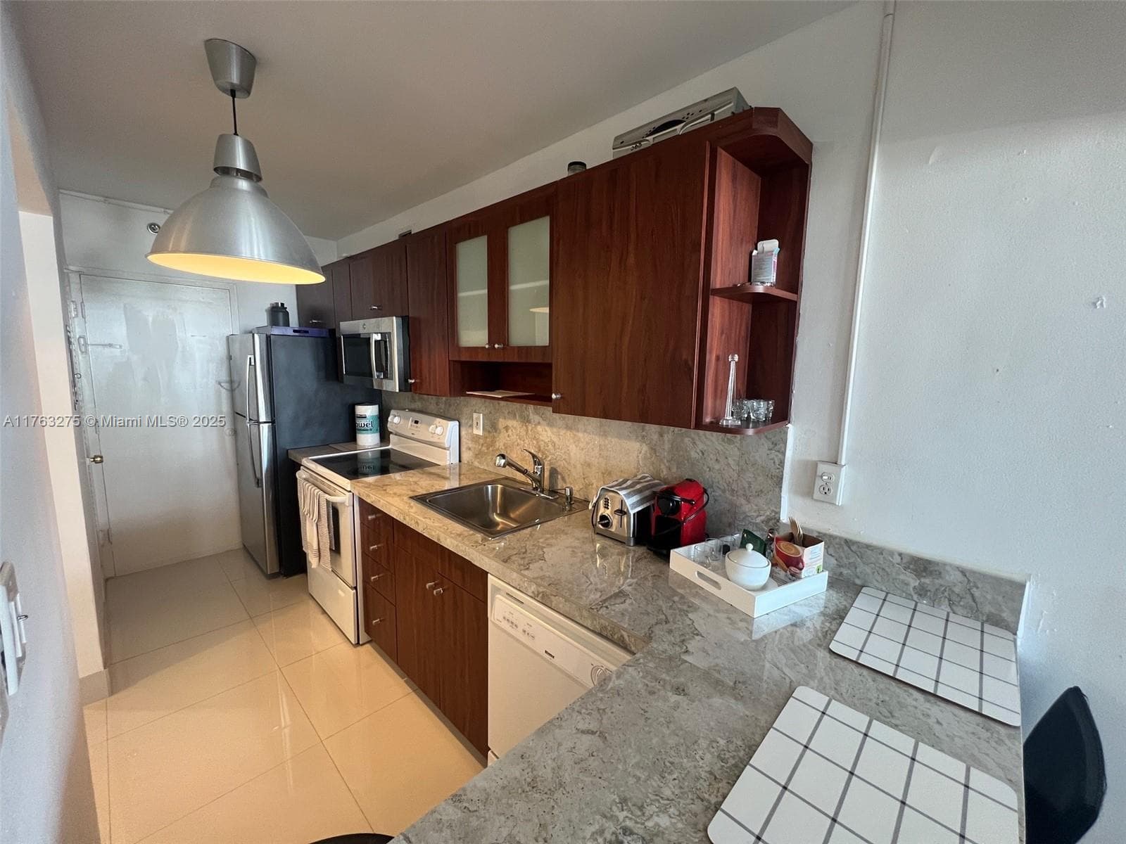 A11763275 — Miami Beach — 11