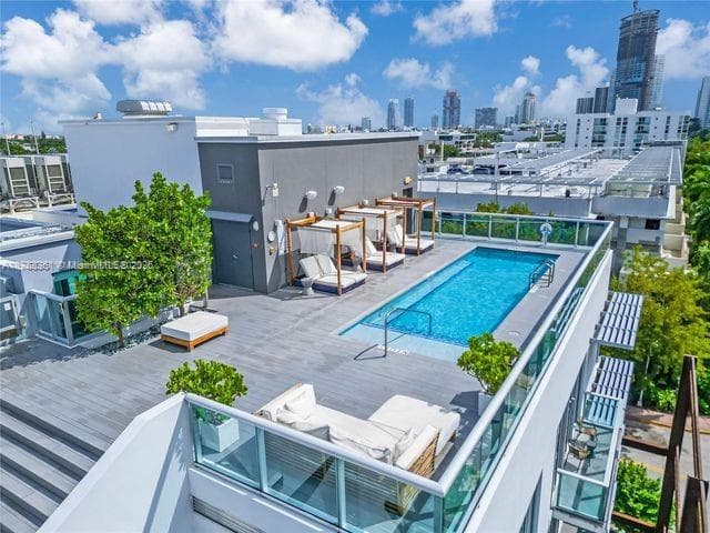 A11763361 — Miami Beach — 4