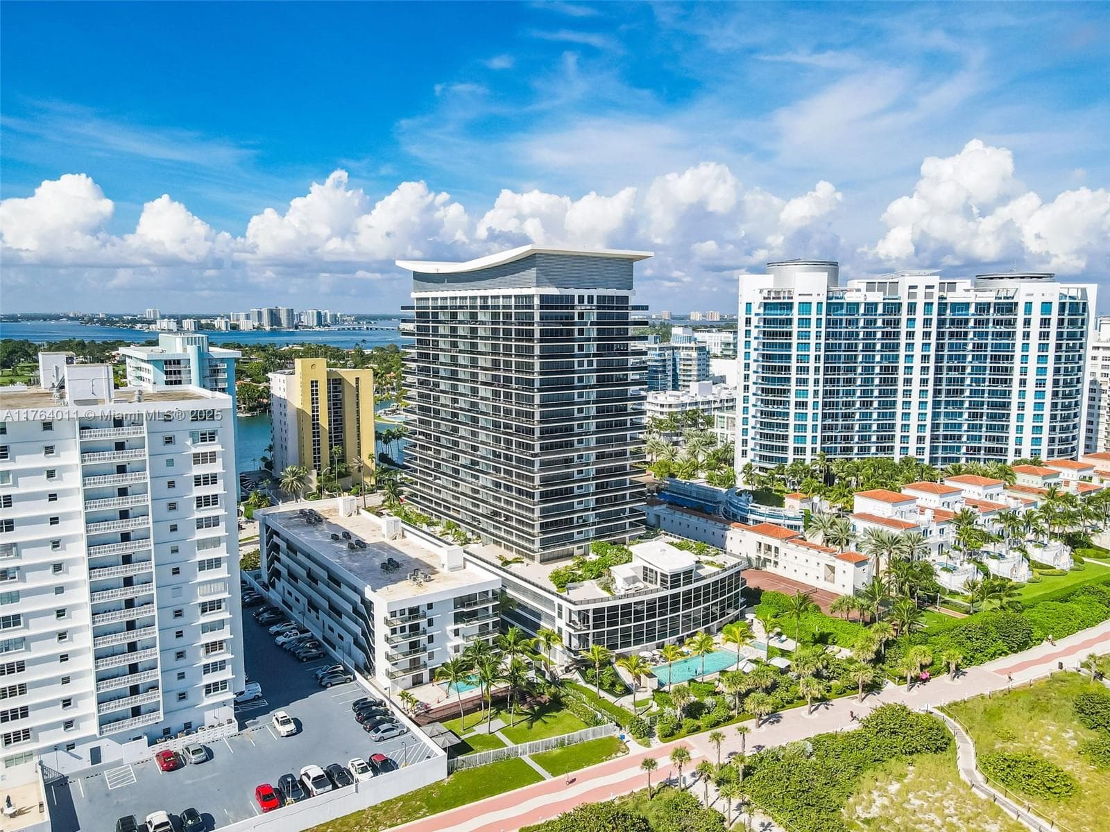 A11764011 — Miami Beach — 46