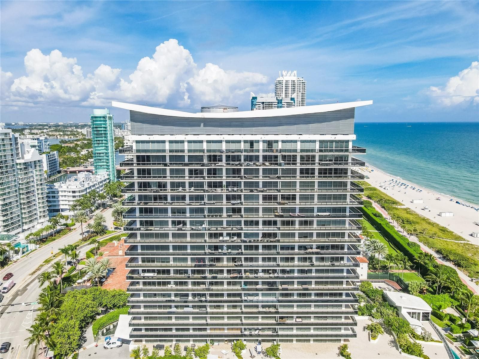 A11764011 — Miami Beach — 43