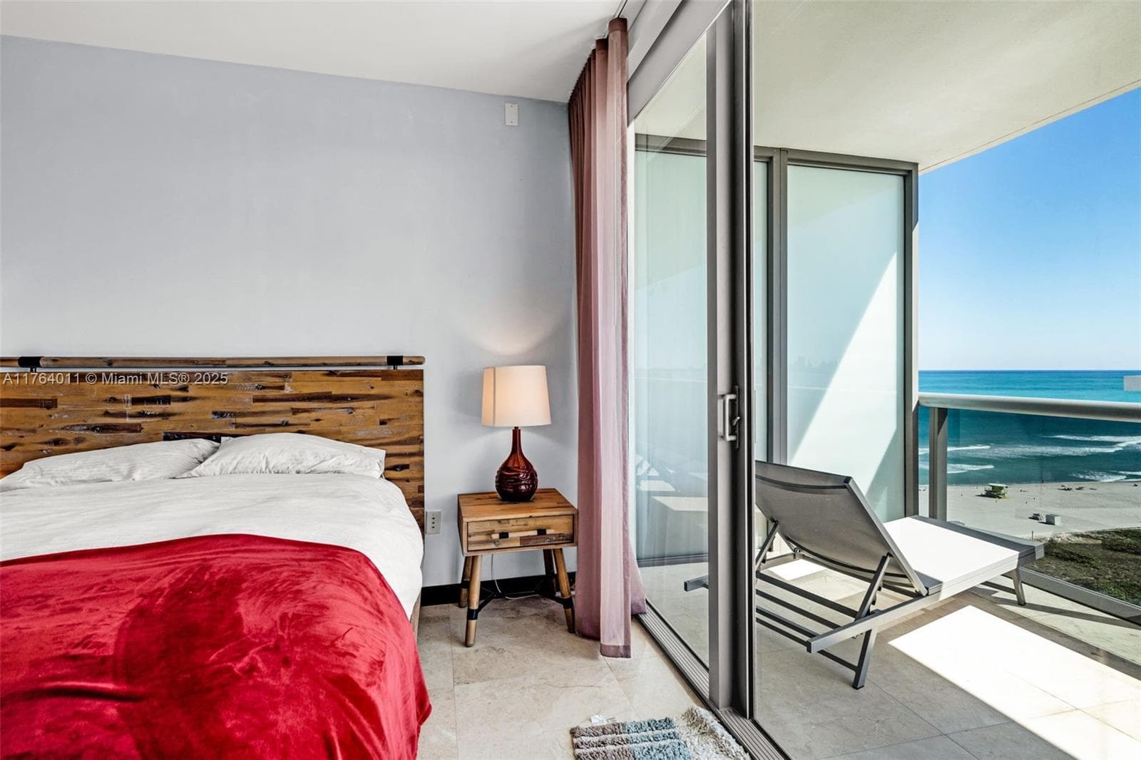 A11764011 — Miami Beach — 3