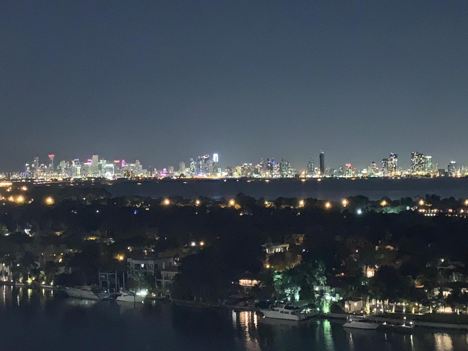 A11764011 — Miami Beach — 36