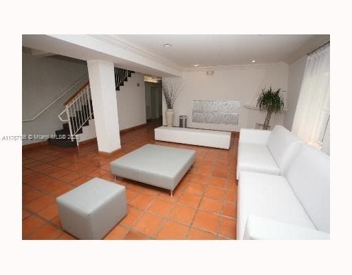 A11767186 — Miami Beach — 2